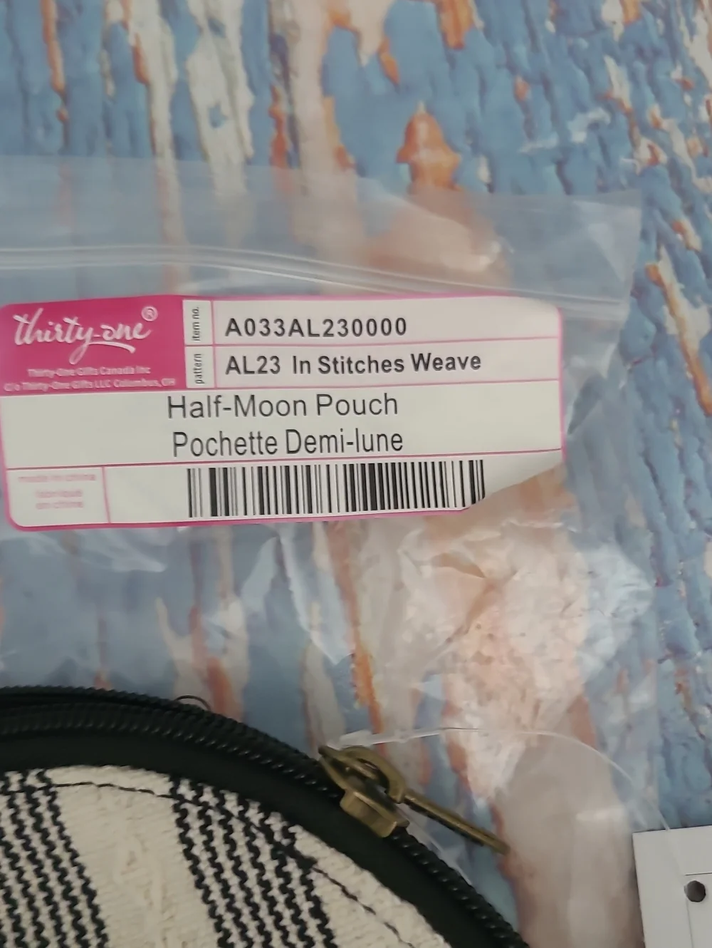 thirty one Half Moon Pouch In Stiches Weave New
